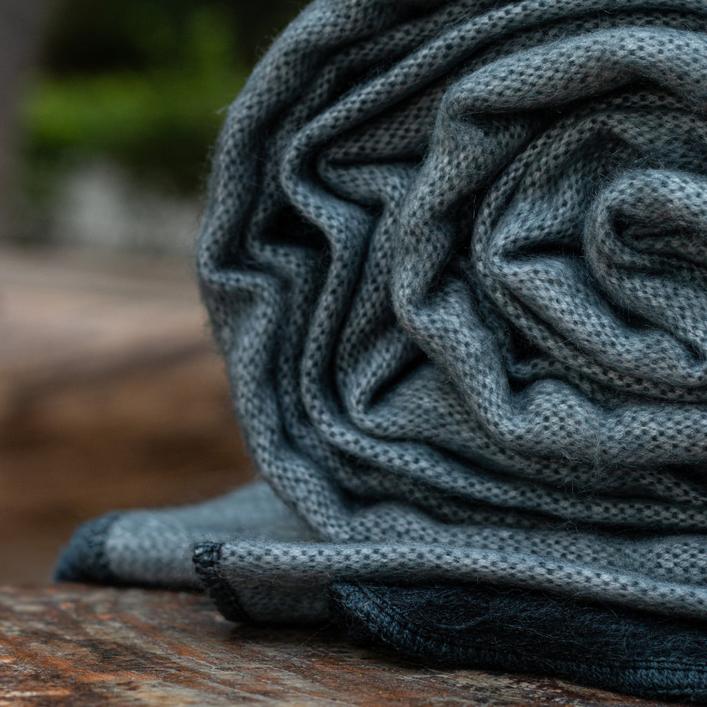 ECUATORIAL | ALPACA WOOL BLANKET | THROW SOFT & COZY | QUEEN 94X71 | STRIPES GRAY