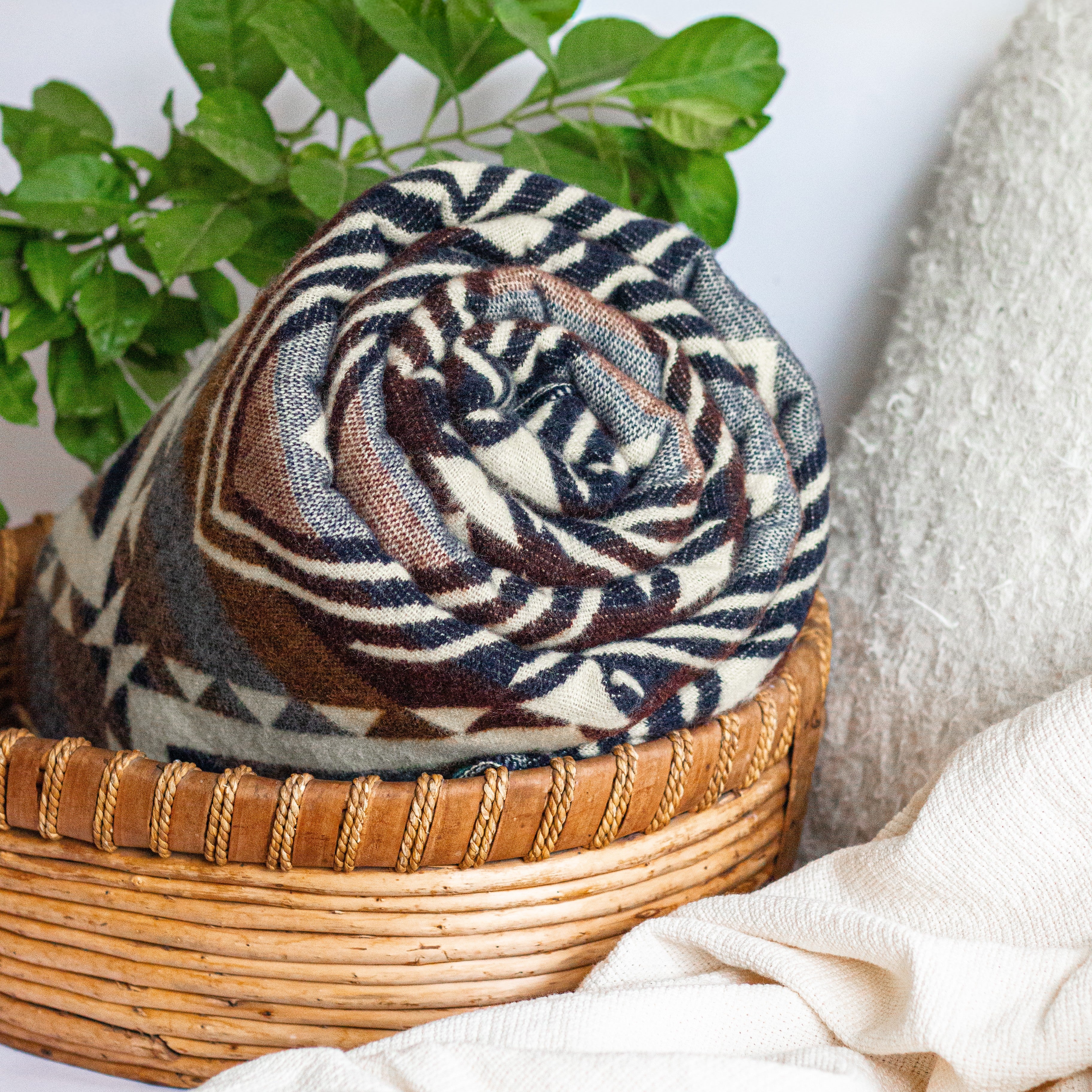 ECUADORIAN ALPACA WOOL BLANKET | XL DOUBLE DENSITY | KING 80X91 | DIAMOND BROWN