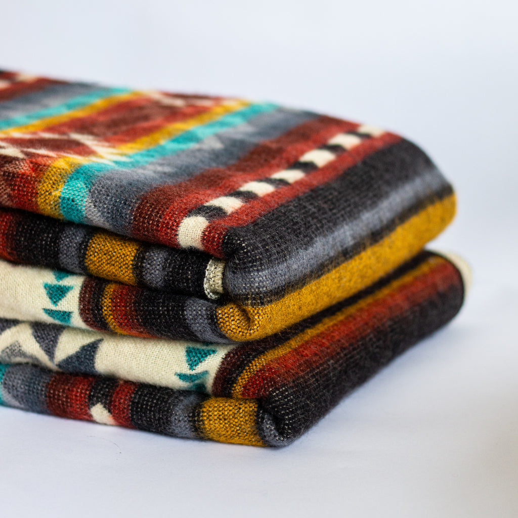 ECUADORIAN ALPACA WOOL BLANKET | XL DOUBLE DENSITY | KING 80X91 | FLORAL MULTI