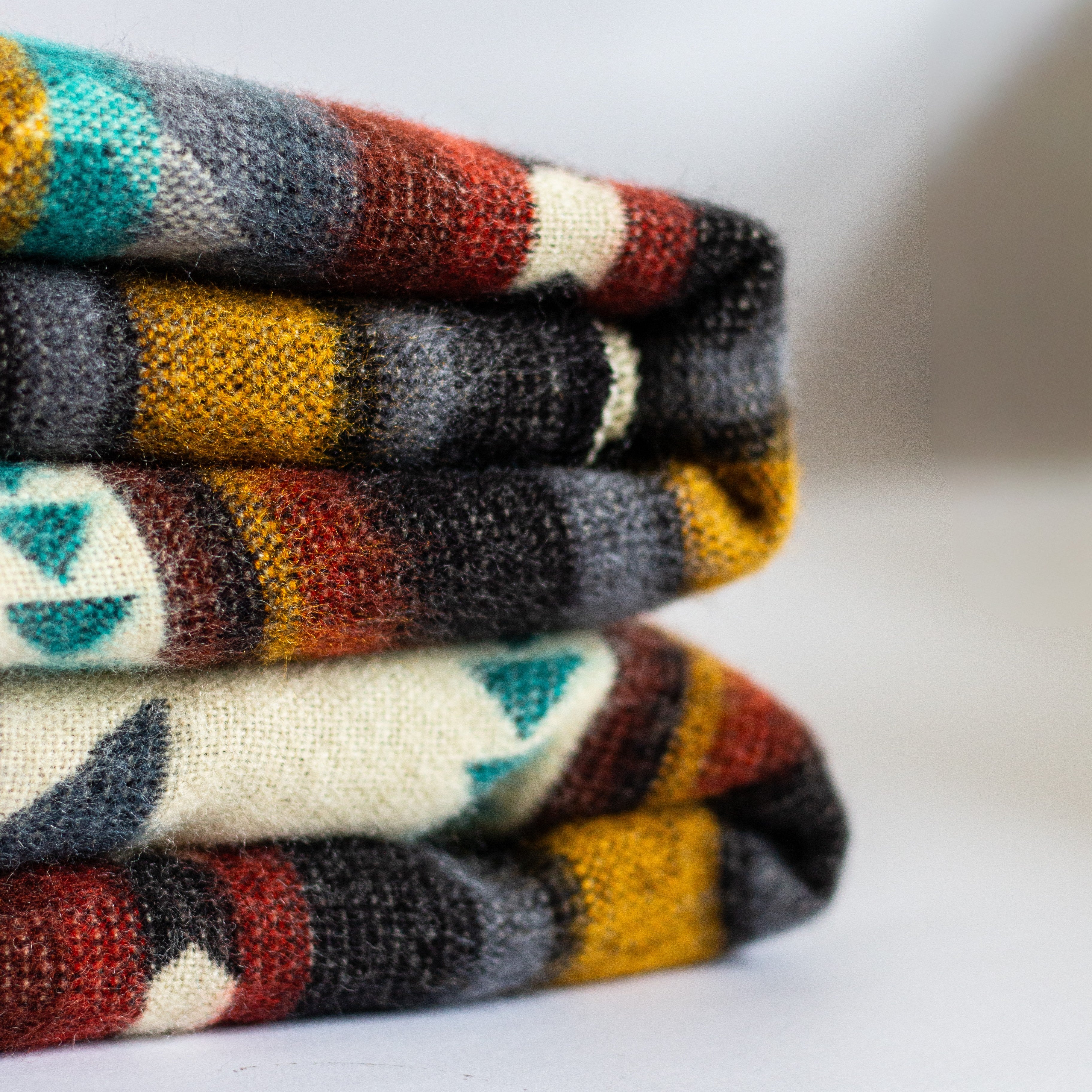 ECUADORIAN ALPACA WOOL BLANKET | XL DOUBLE DENSITY | KING 80X91 | FLORAL MULTI