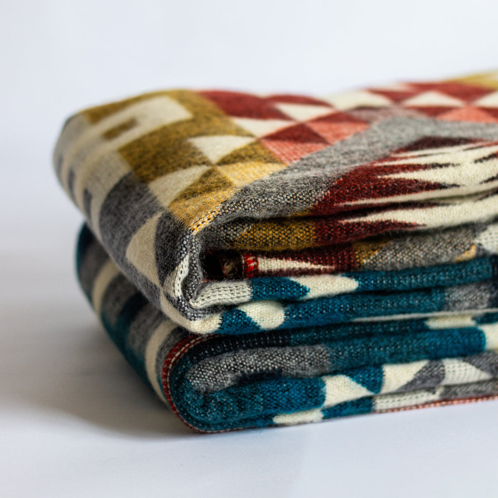 ECUADORIAN ALPACA WOOL BLANKET | XL DOUBLE DENSITY | KING 80X91 | ARROW MULTI