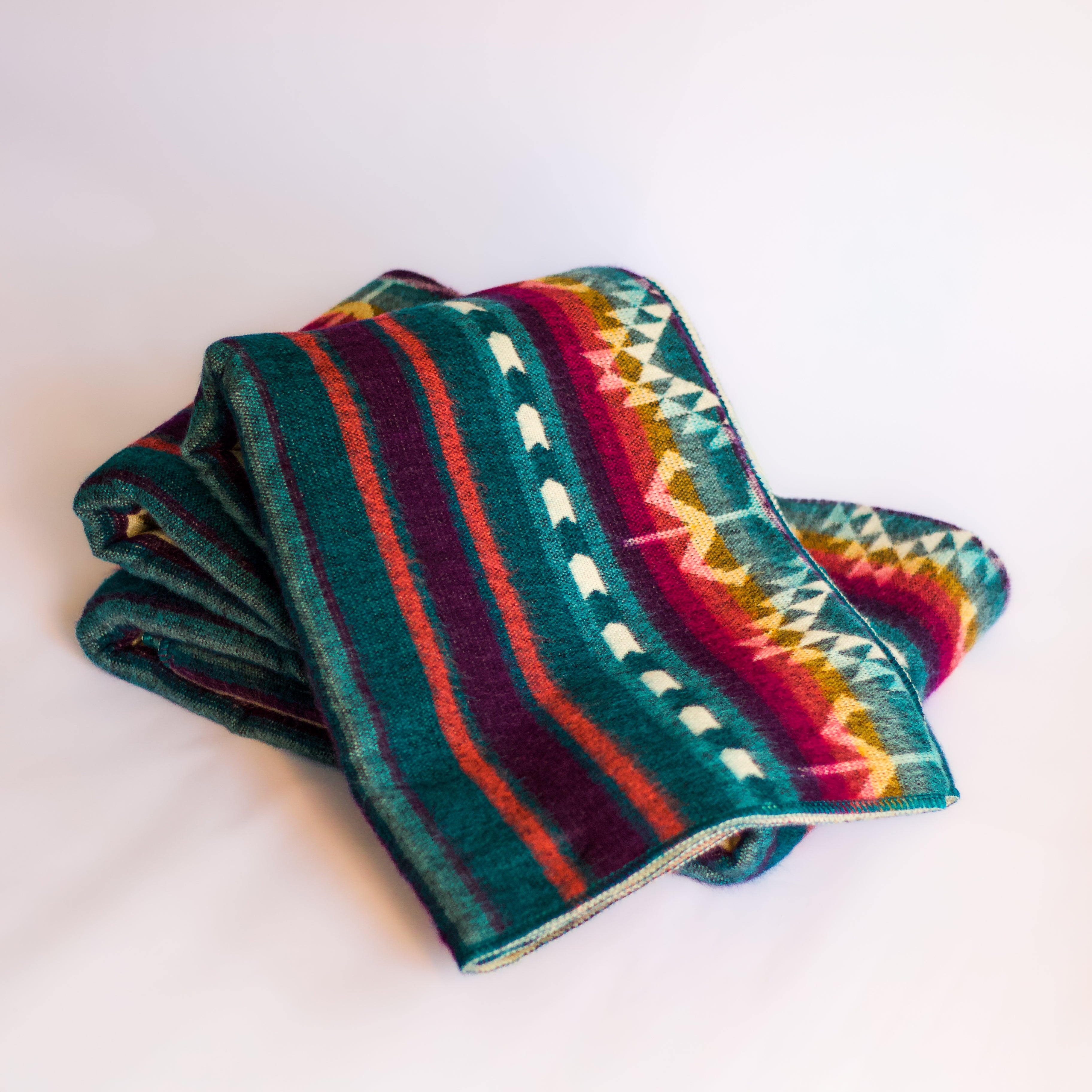 Taki Spectrum — XL Reversible Alpaca Wool Blanket
