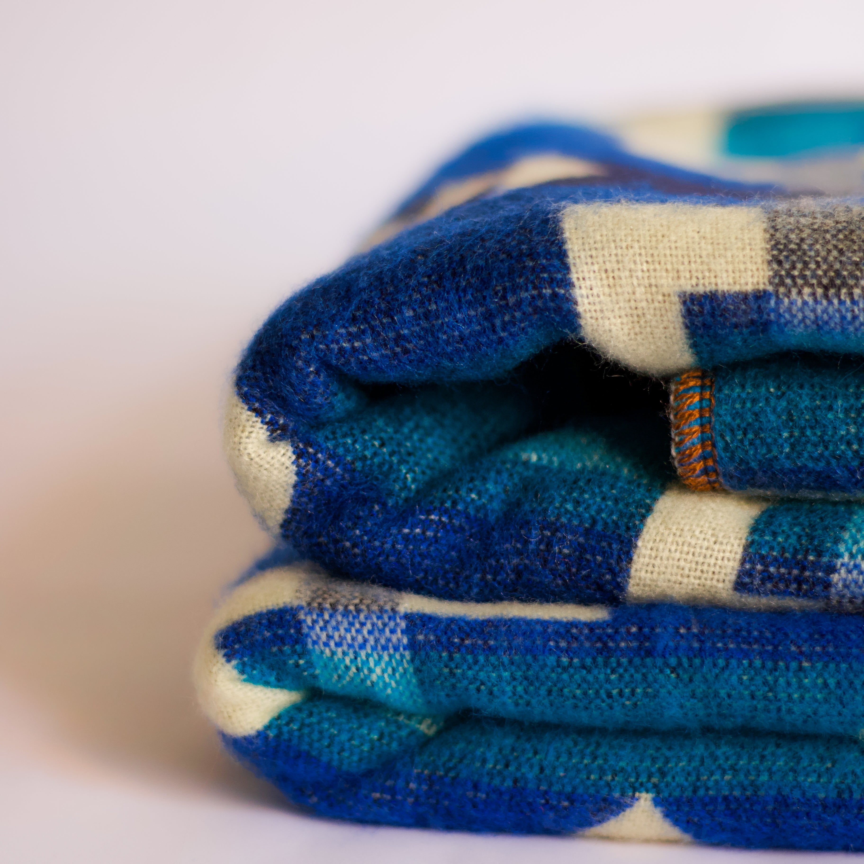 Chakana Wood — XL Reversible Alpaca Wool Blanket