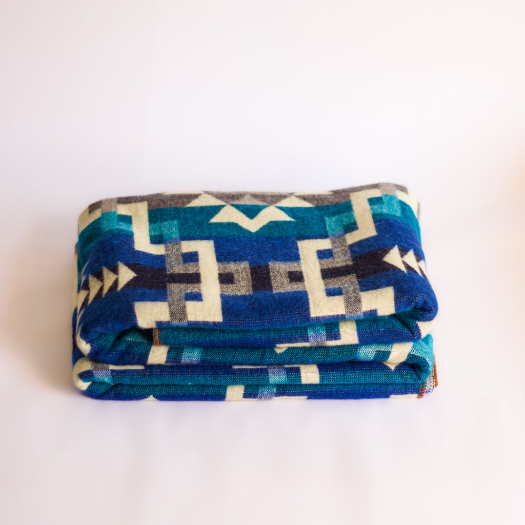 Chakana Wood — XL Reversible Alpaca Wool Blanket