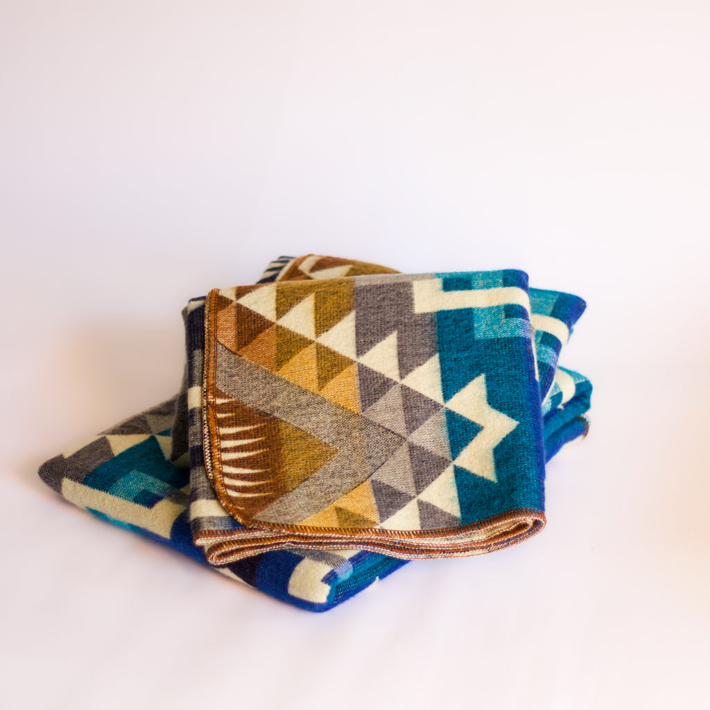Chakana Wood — XL Reversible Alpaca Wool Blanket