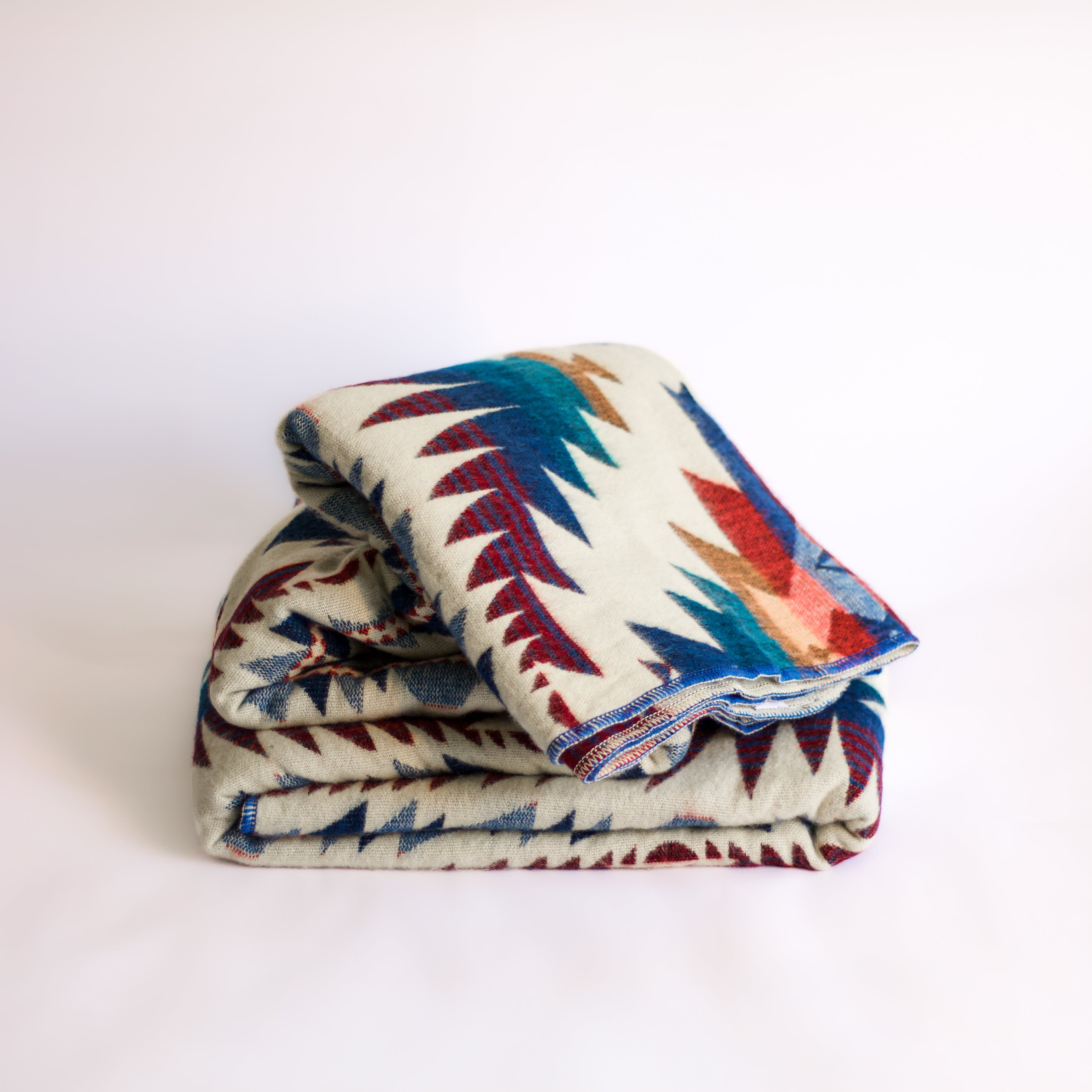 Chisi Coastal — XL Reversible Alpaca Wool Blanket