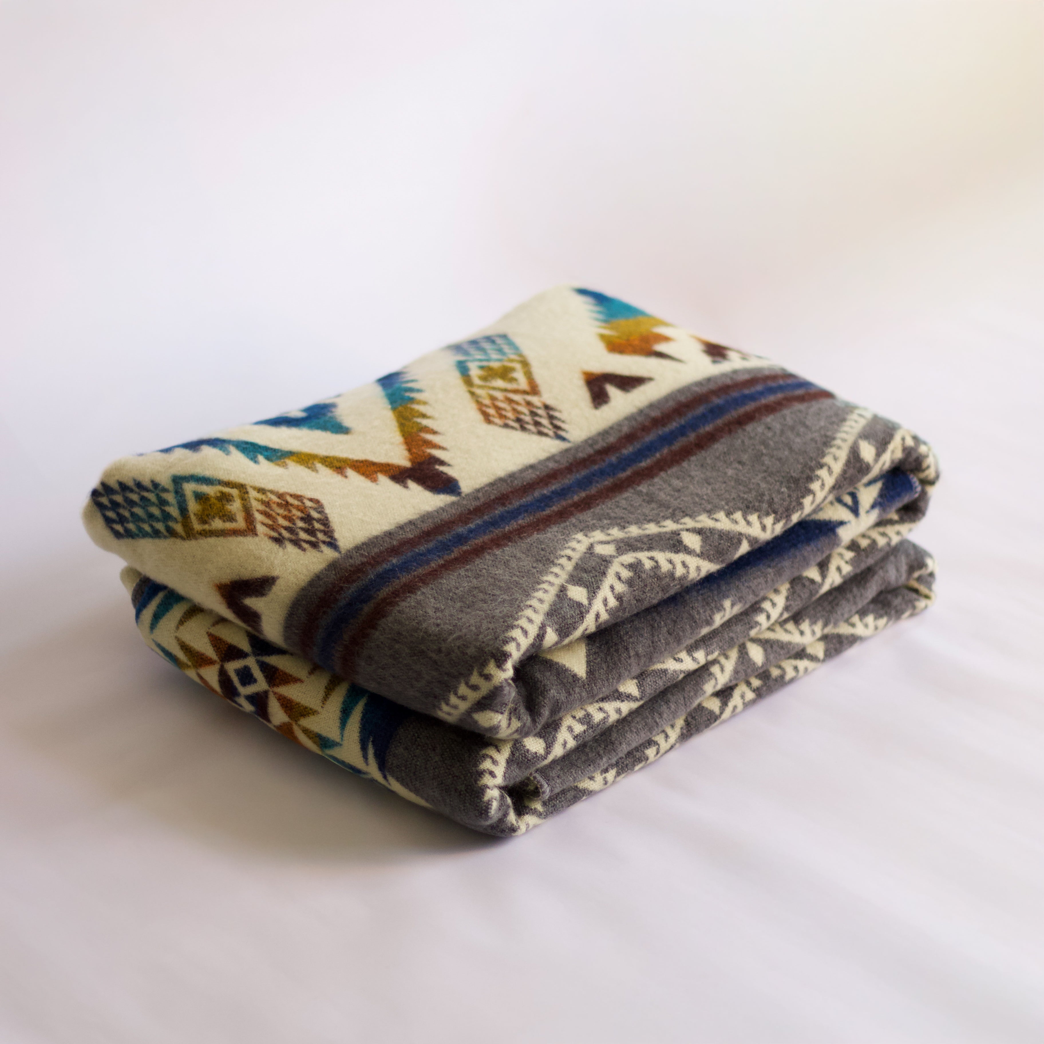 Willay Tide — XL Reversible Alpaca Wool Blanket