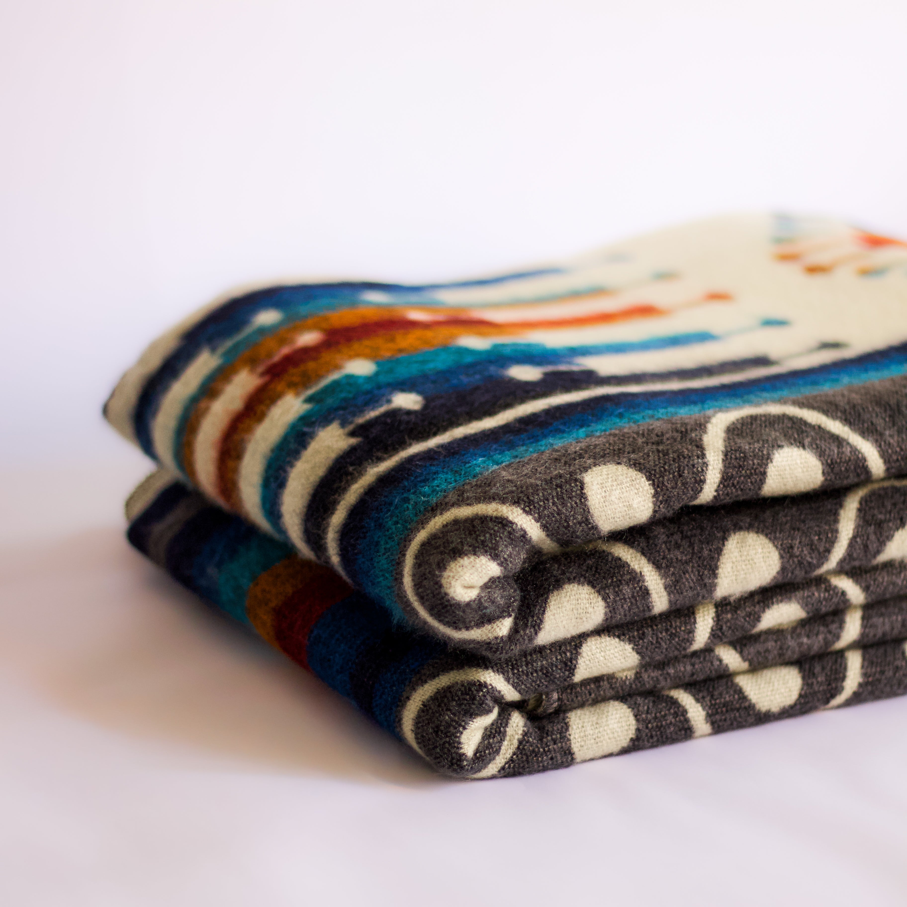 Mayu Azure — XL Reversible Alpaca Wool Blanket