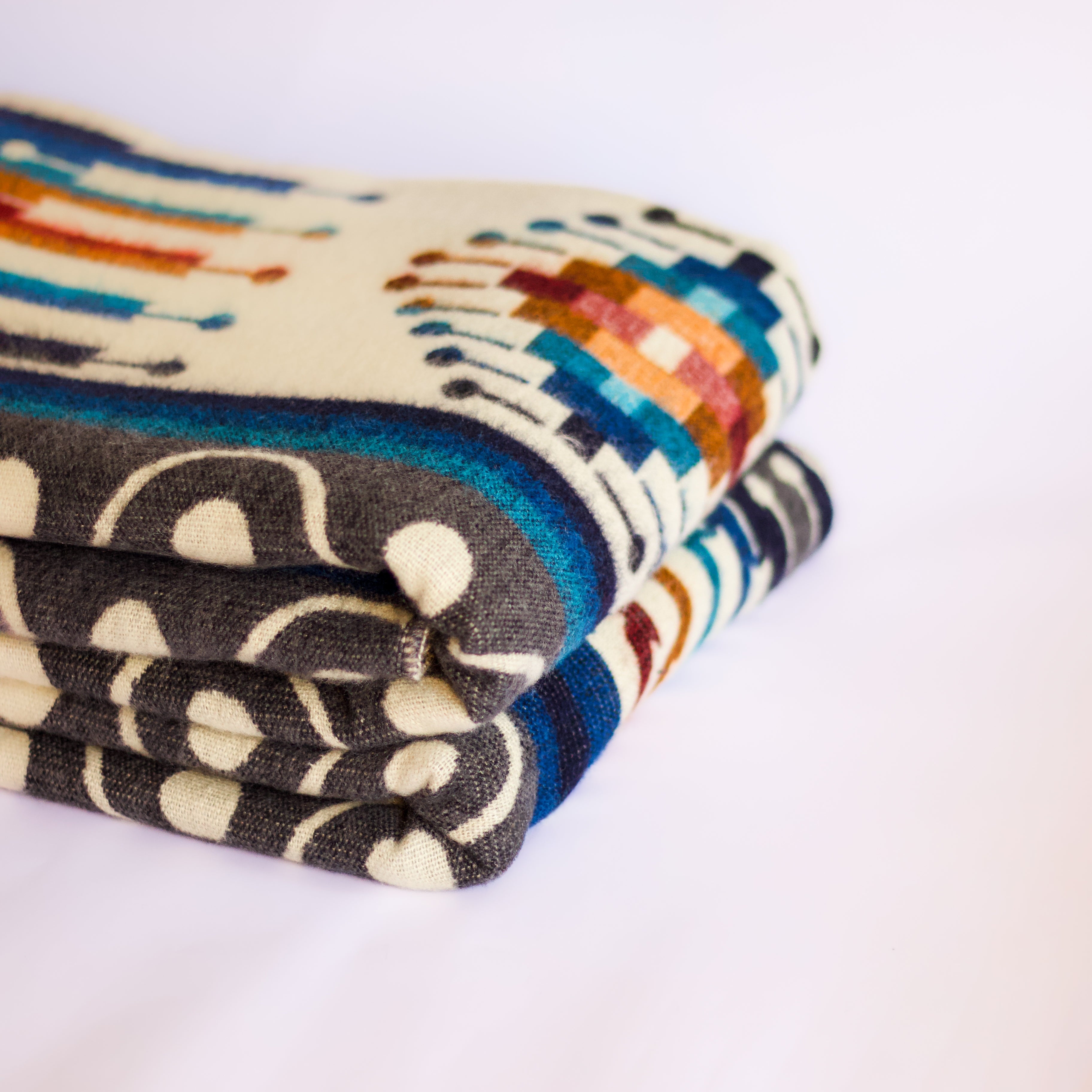 Mayu Azure — XL Reversible Alpaca Wool Blanket