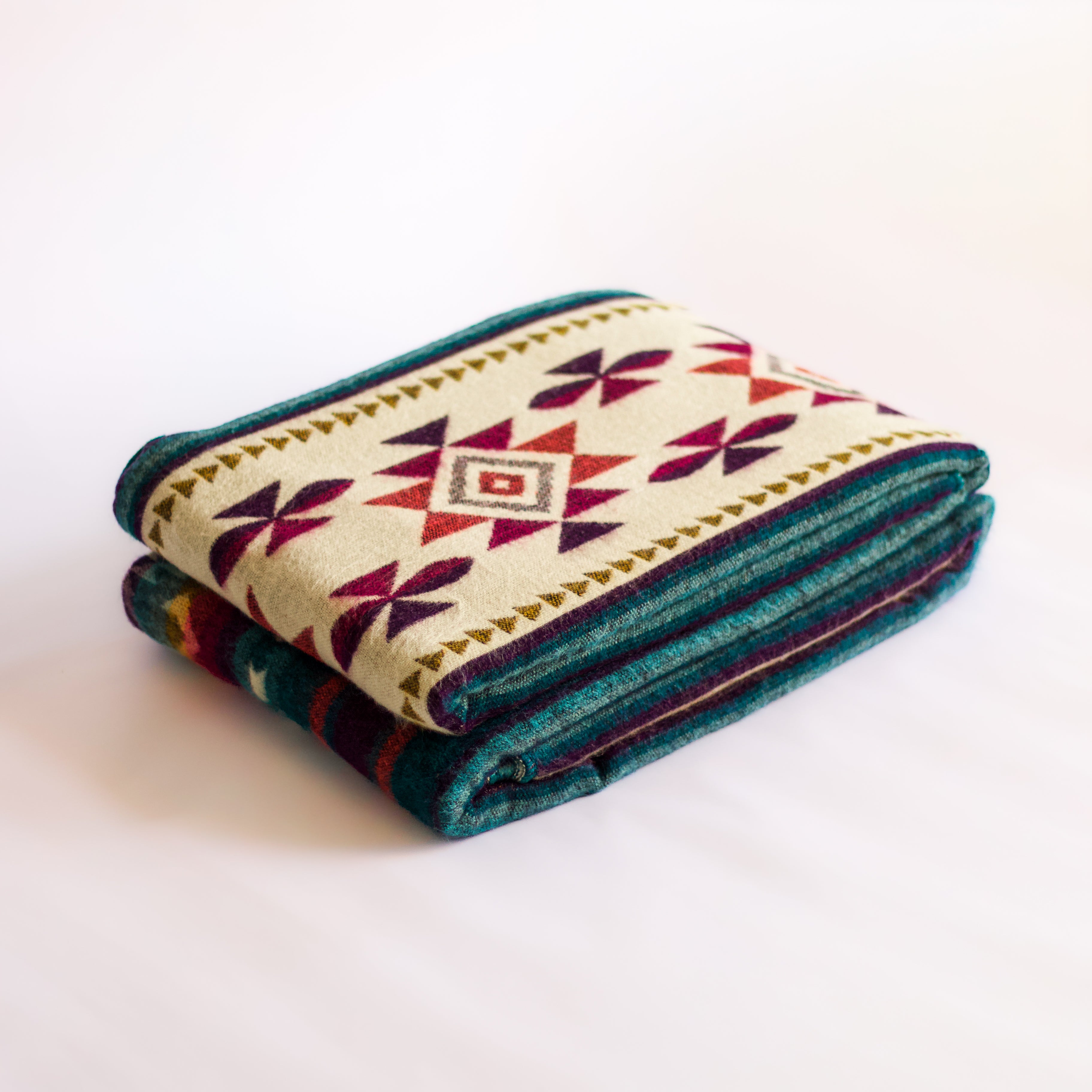 Taki Spectrum — XL Reversible Alpaca Wool Blanket