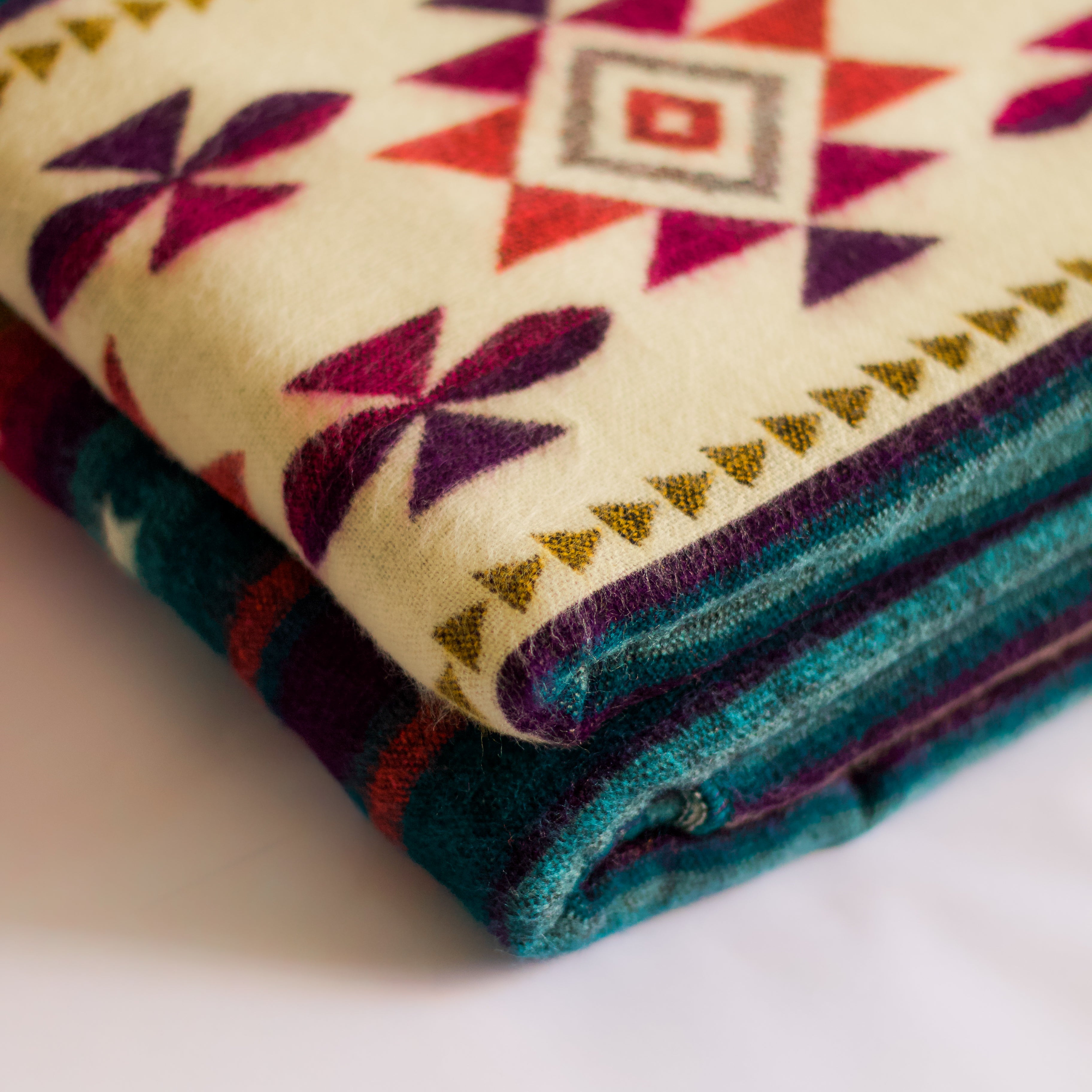 Taki Spectrum — XL Reversible Alpaca Wool Blanket