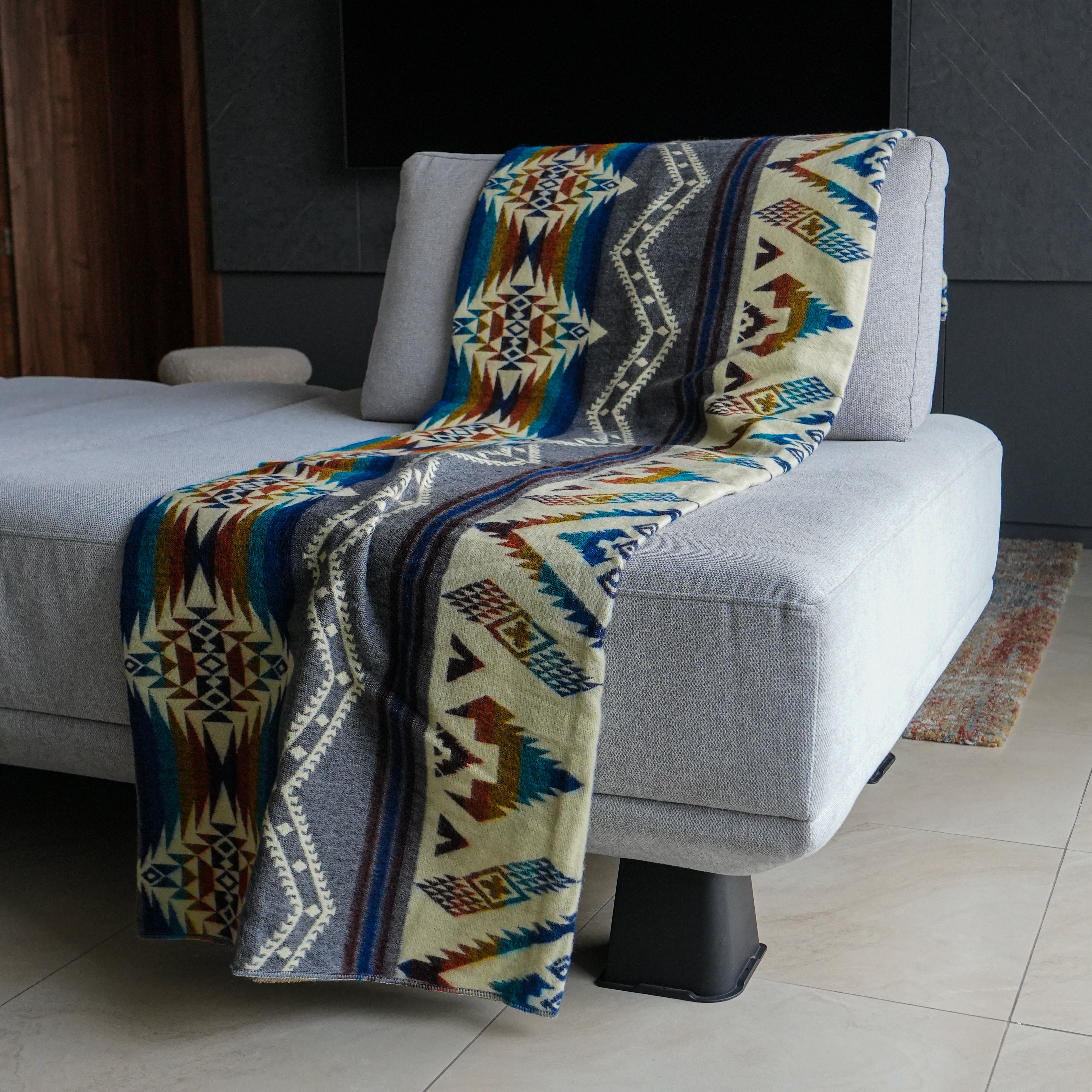 Willay Tide — XL Reversible Alpaca Wool Blanket