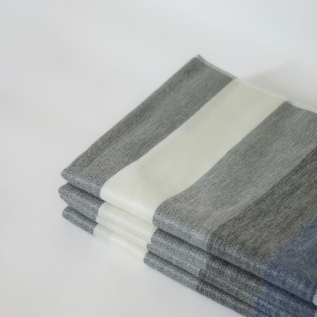 TINKU | Classic Blanket