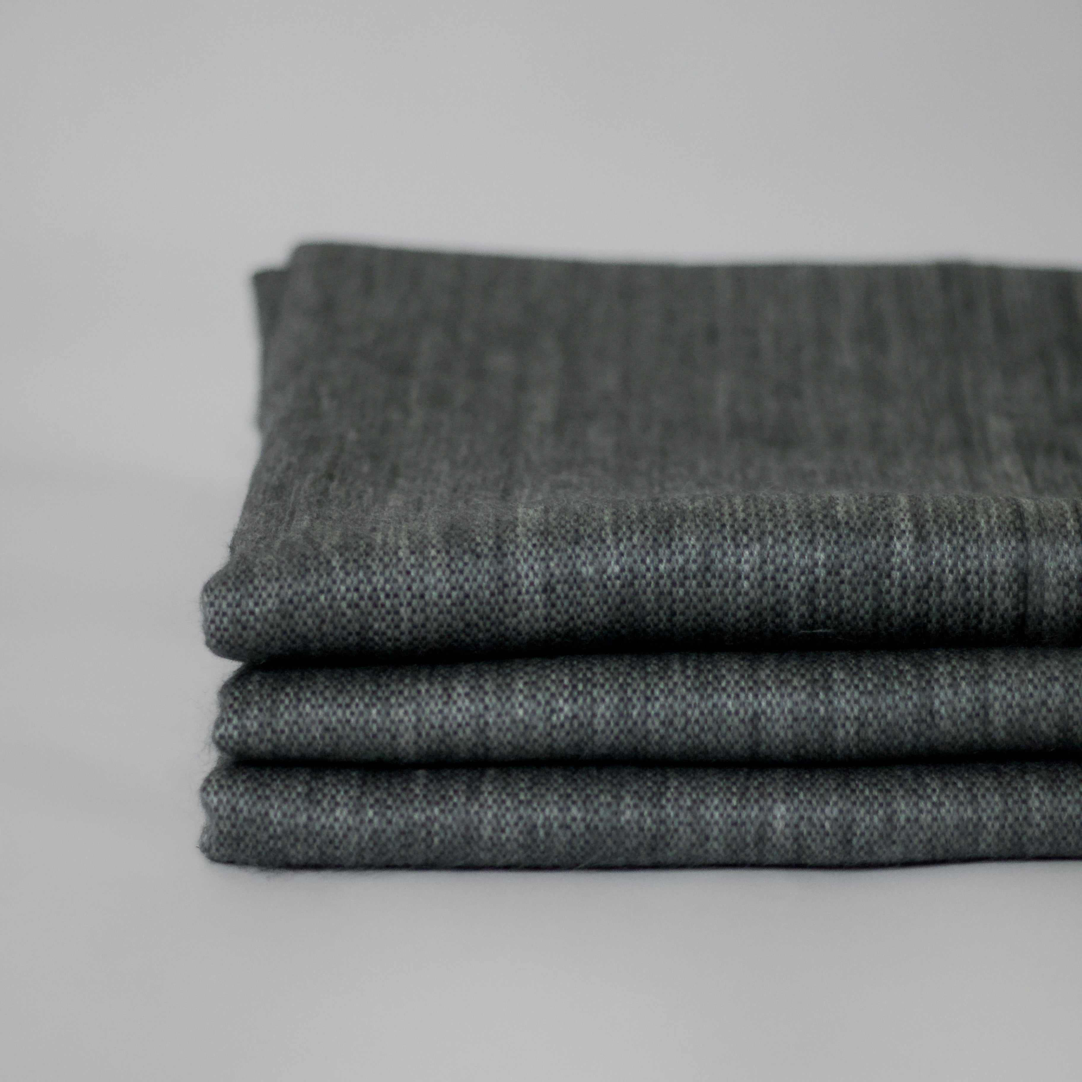 RAYMI | Classic Blanket