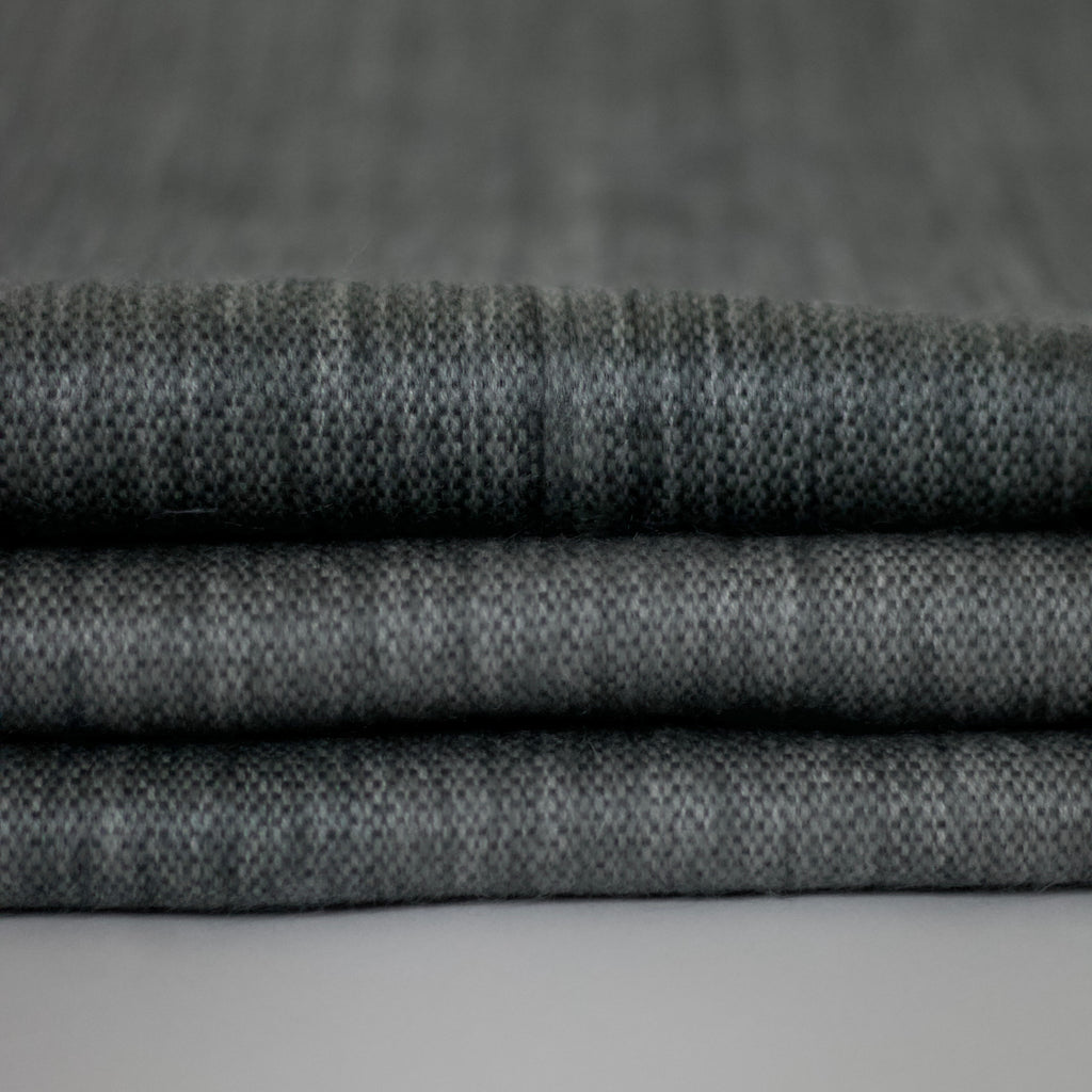 RAYMI | Classic Blanket