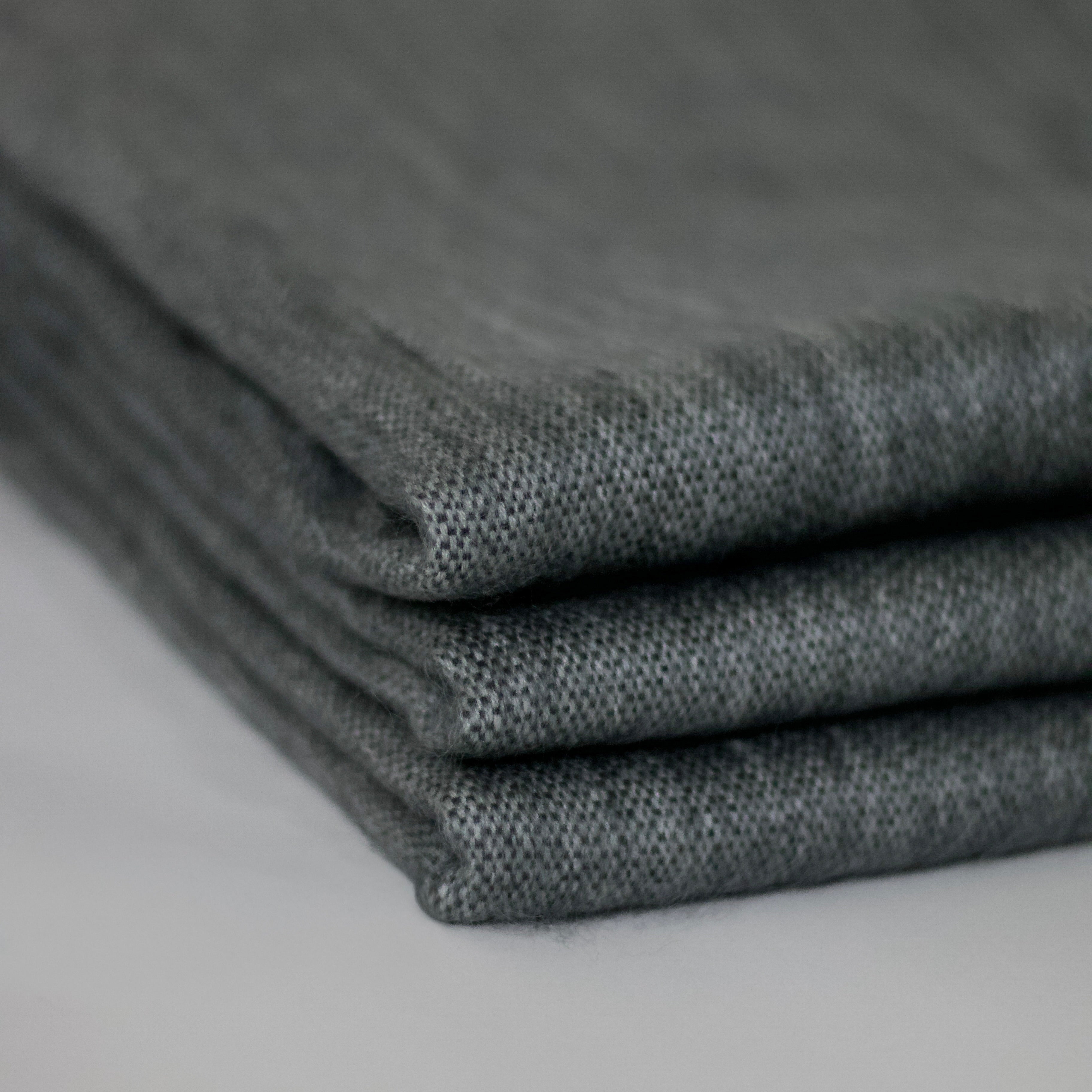 RAYMI | Classic Blanket