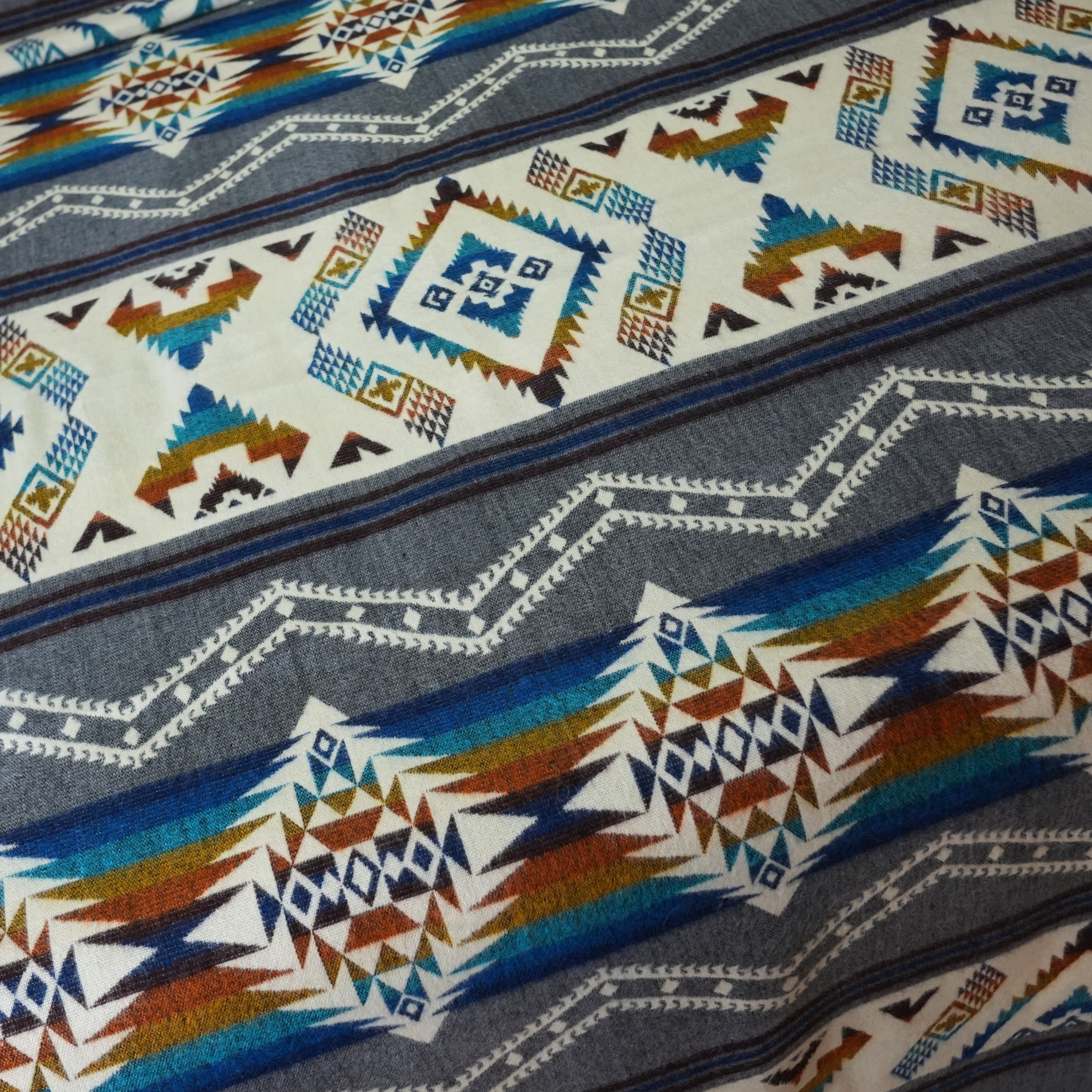 Willay Tide — XL Reversible Alpaca Wool Blanket